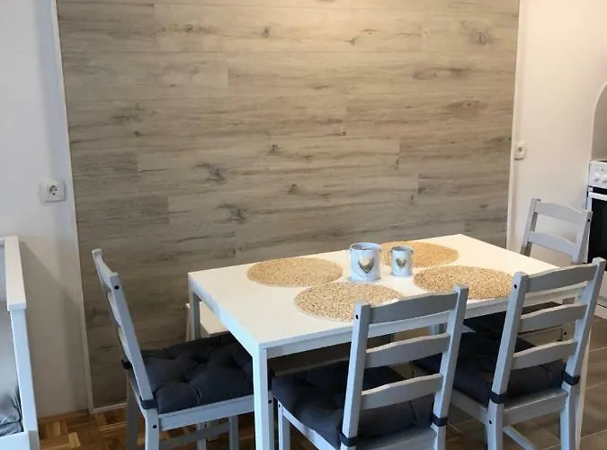 아파트 Apartma Vintage 보히니